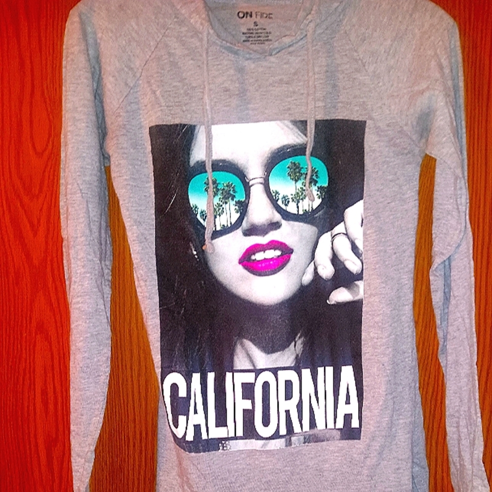 On Fire Long Sleeves Hooded Gray Tshirt California